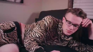 Nw_Lovely  01-11-2021 video showcum